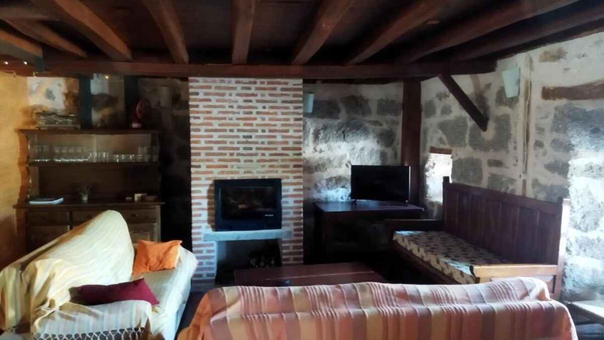 Cillan Other | Casa Rural Las Henrenes