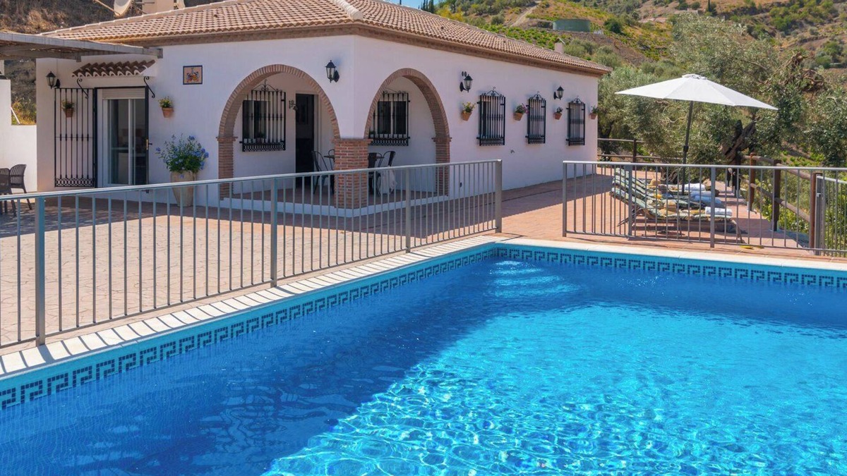 Canillas de Albaida Villa | Casa Rural Moreno Canillas de Albaida by Ruralidays