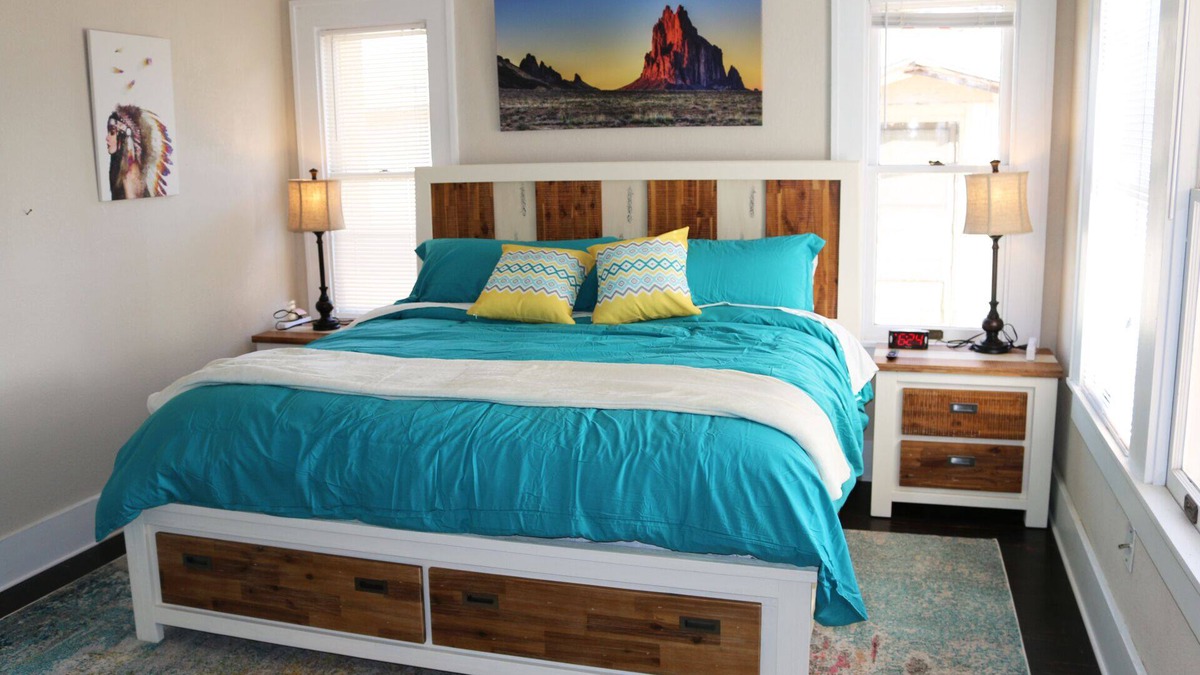 Carlsbad House | Casa Rustica - Centrally located, Carlsbad Caverns