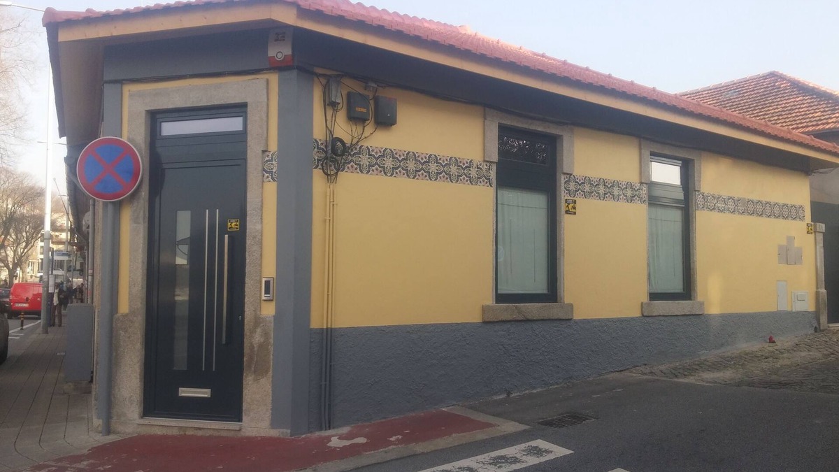 Paranhos Villa | Casa São Dinis, in Porto, has a great location, design and comfort.