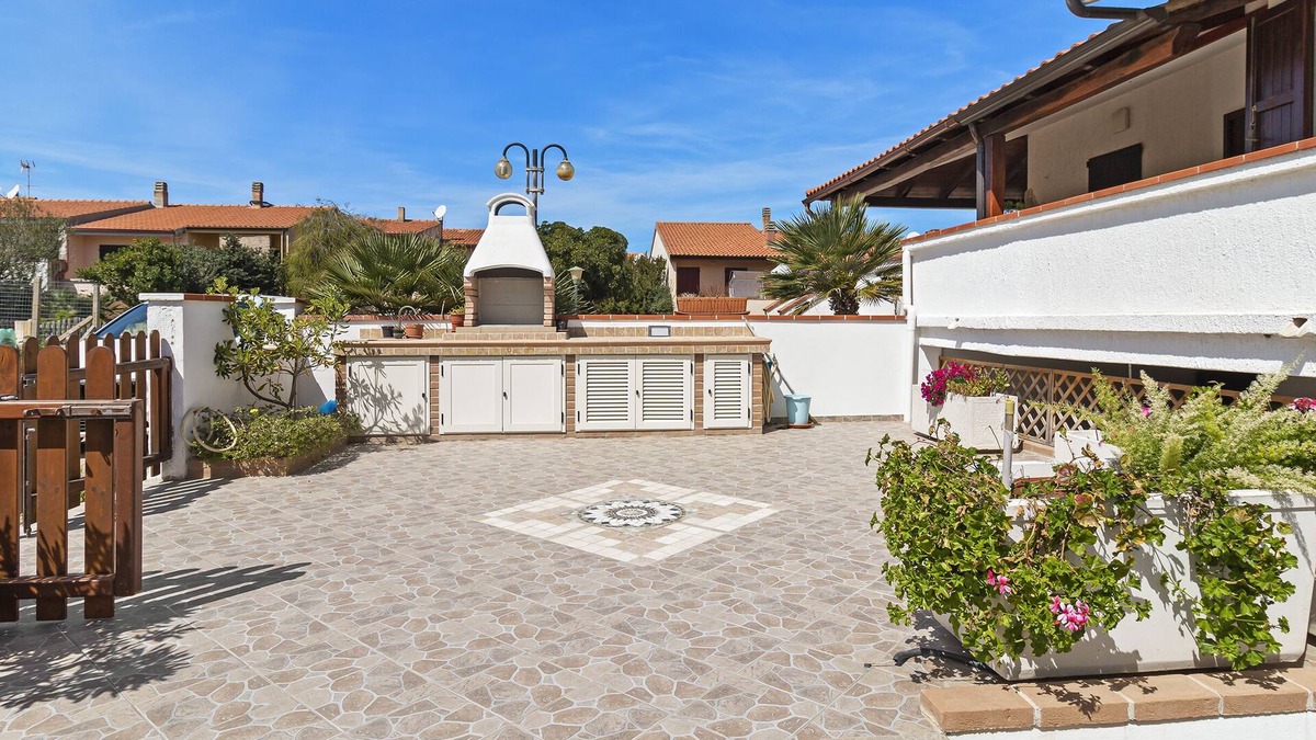 Putzu Idu Apartment | Casa S'Architteddu - Three Bedroom Apartment, Sleeps 5