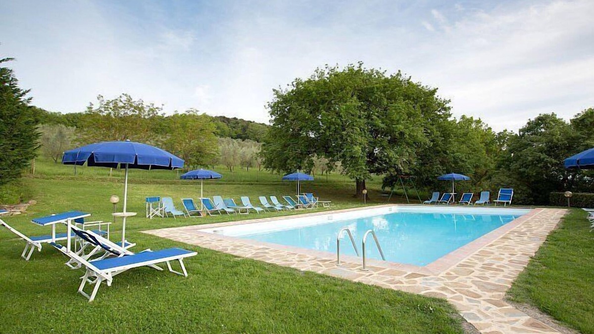 Castiglione d'Orcia House | Casa Salvia D: An apartment in the characteristic style of the Tuscan countryside, with Free WI-FI.