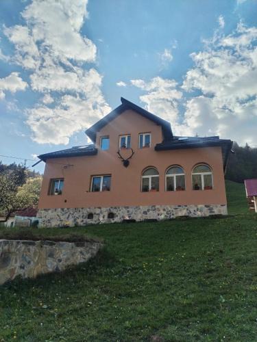 Dambovicioara House | Casa Sara