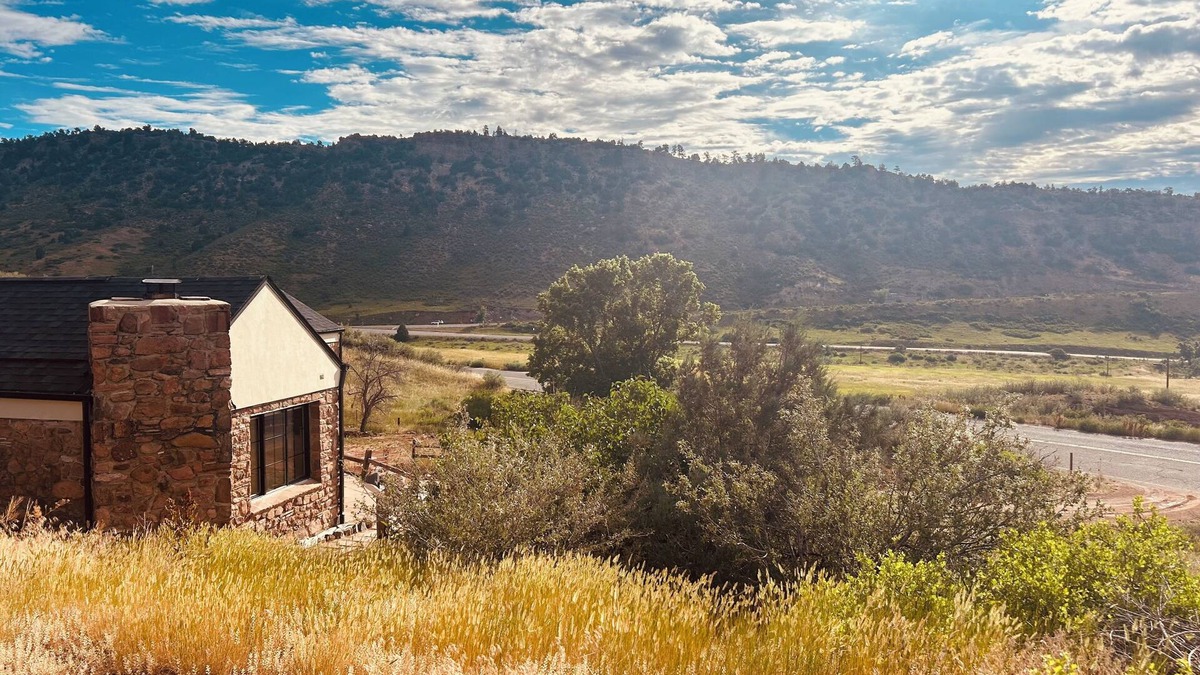 Morrison House | Casa Serpiente, A Red Rocks Retreat