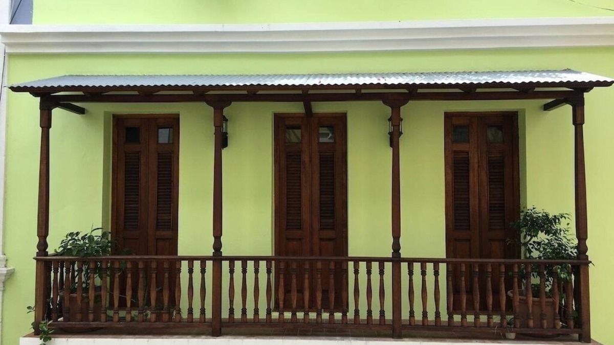 Old San Juan Villa | CASA SOL & LUNA - 5 Room Spanish Mansion with Rooftop - Sleeps up to 10 Guests