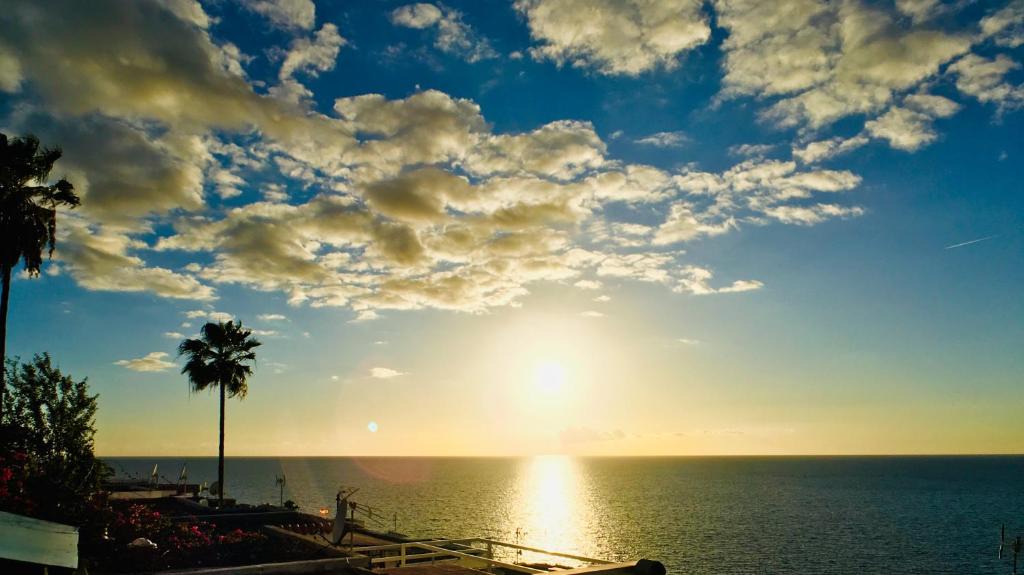 Balito House | Casa Solaris at Anfi Beach with Private Terrace, Pool & Netflix