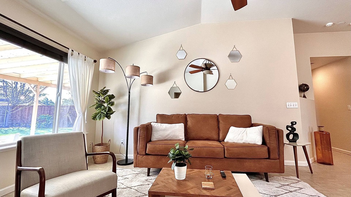 Merced House | Casa Sorrento - North Merced