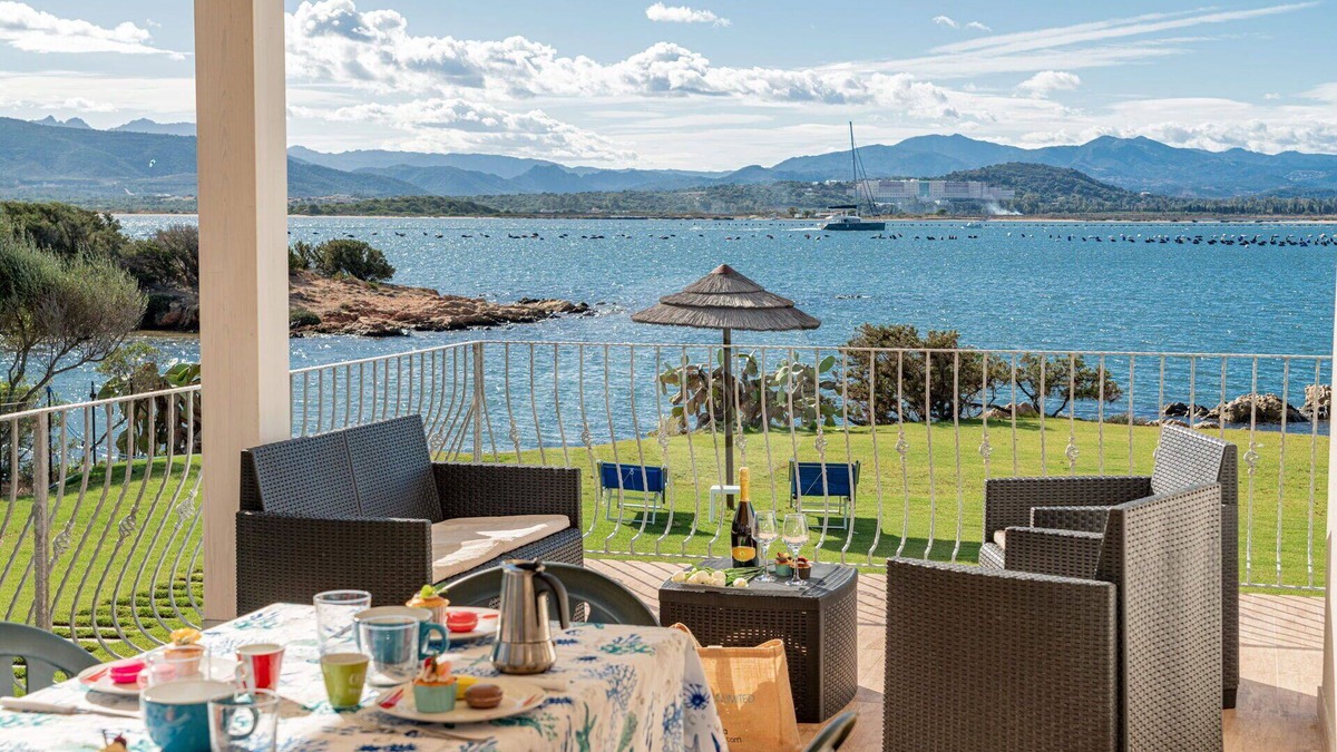 Olbia Villa | Casa Sun Bay with direct access to the sea and private beach - SARDINIA UNLIMITED