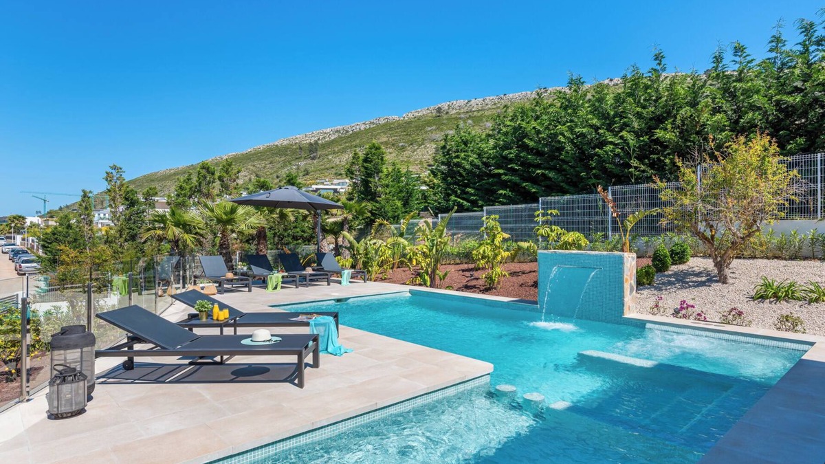 Cansalades Villa | CASA SUNBREZEE, modern villa located in Villas del Vent, Javea