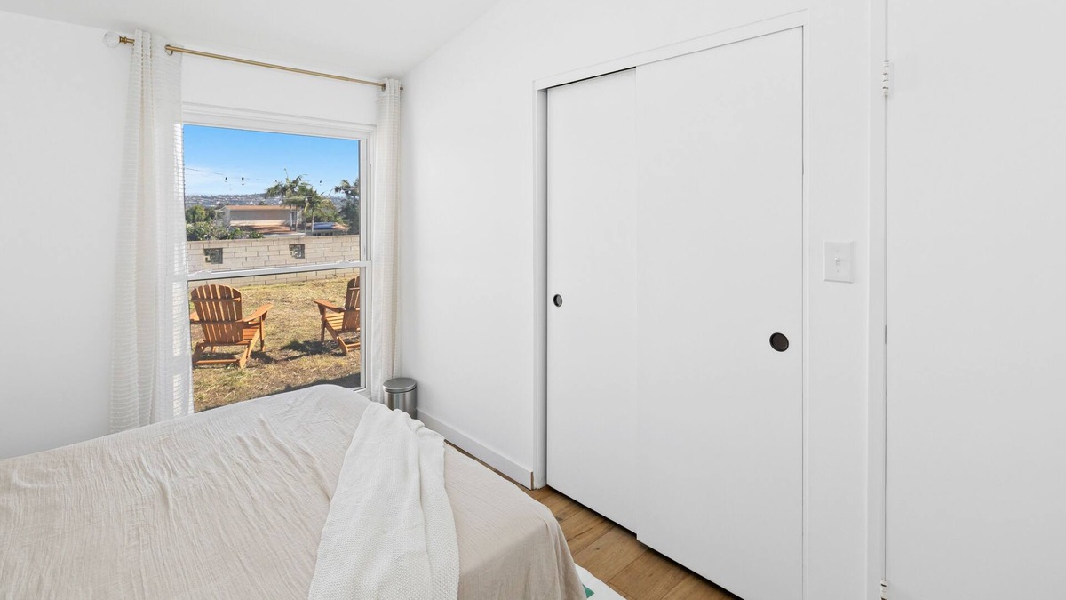 Serra Mesa House | Casa Sunset cozy home in central SD, views, fire pit, and games & pet friendly!