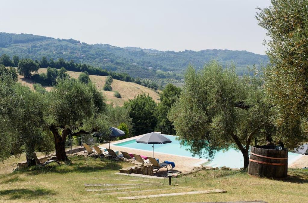 Montelaguardia Villa | Casa Timo an old Italian farmhouse