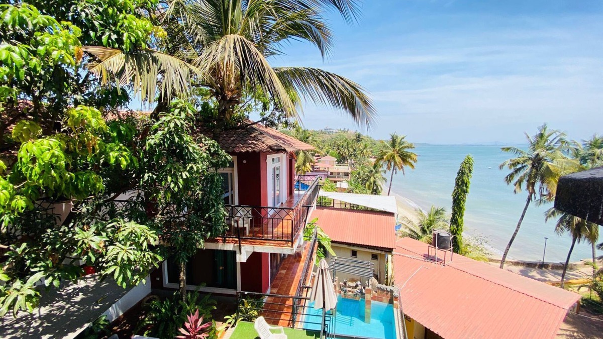 Dona Paula Hotel | Casa Tropicana