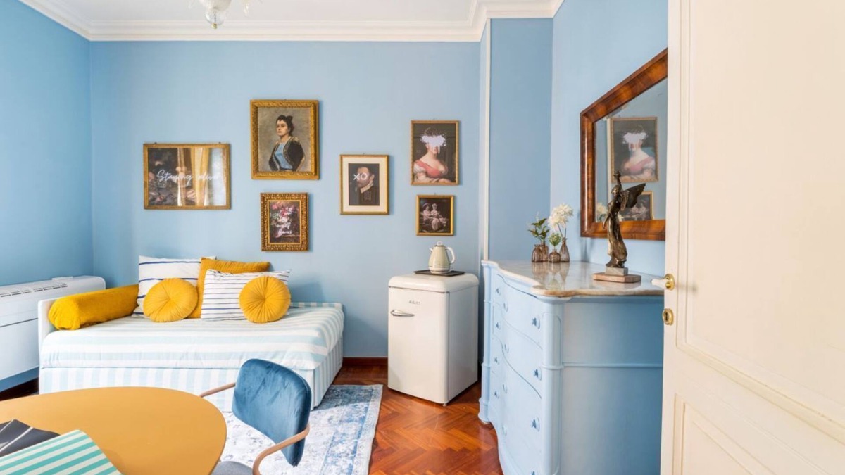 Flaminio Apartment | Casa Tudor, Charmy British Eccentric Flat