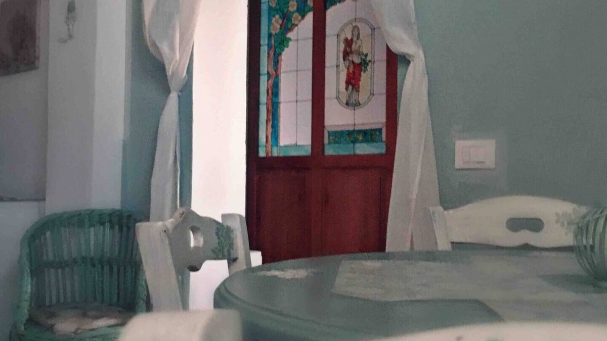 Gioia Tauro House | 𝐂𝐚𝐬𝐚 𝐕𝐚𝐜𝐚𝐧𝐳𝐞 "ᴍᴀɪsᴏɴ ᴅᴇ ʟᴇ ʀᴏsᴇ"