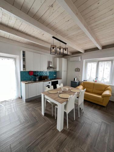 Carbonia Apartment | Casa vacanze Iris