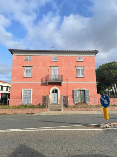 Vada Apartment | Casa vacanze Le due torri