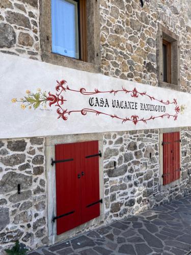 Sutrio Apartment | Casa Vacanze Ranuncolo 1