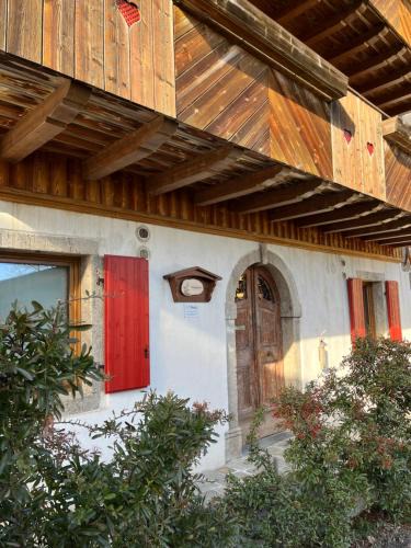 Sutrio House | CASA VACANZE RANUNCOLO 6