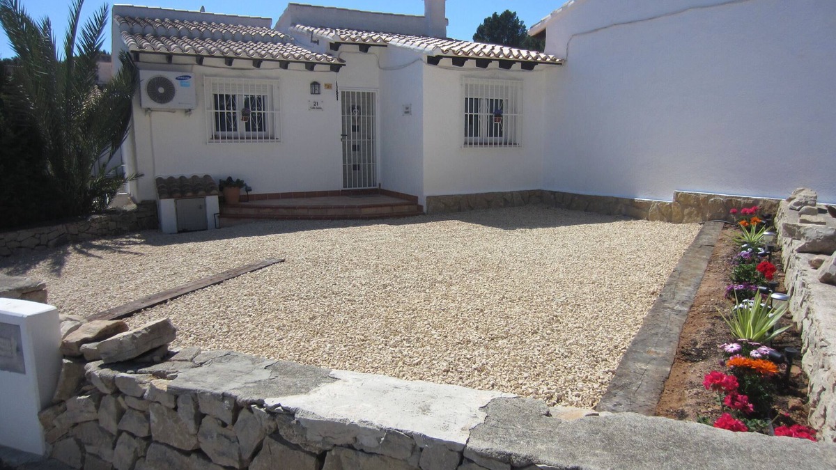 Moravit House | Casa Verano A Charming 2 bed Villa close to all amenities