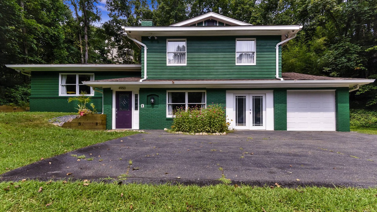 Lincolnia House | Casa Verde - Ornate Nature Escape off I-395