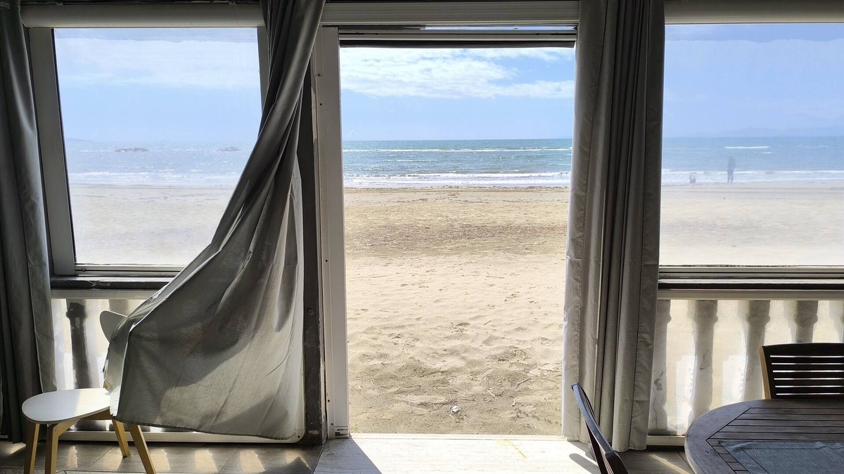 Follonica House | Casa Viale Italia - homely house with direct access to the sandy beach