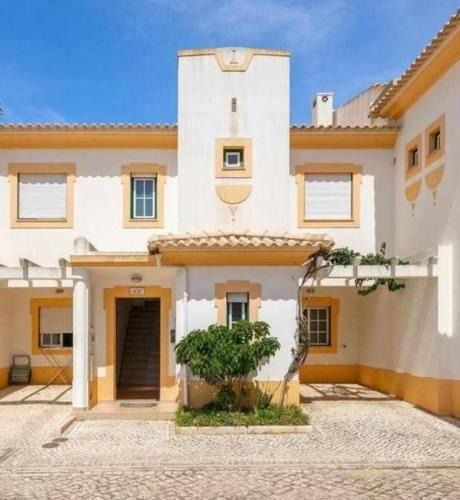 Vale de Carro Apartment | Casa Vila Sul AE