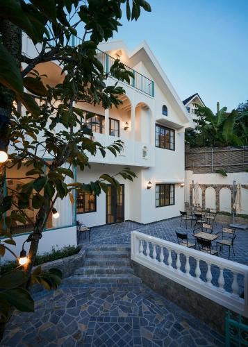 Da Lat Villa | Casa Villa - charming symphony in Dalat center
