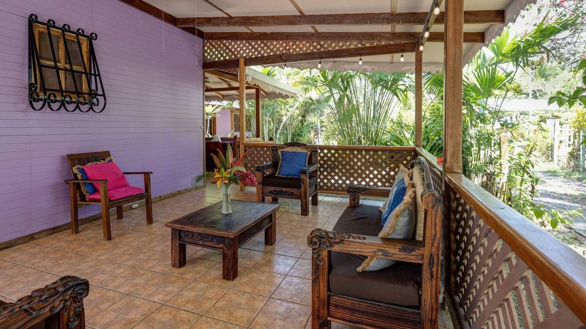Punta Uva Ski Chalet | Casa Violeta Beachfront 3BR Caribbean Home with A/C