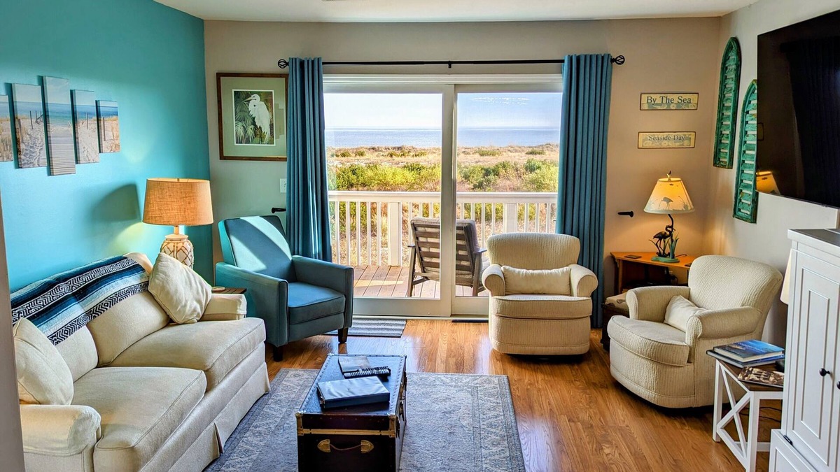 Oceanmarsh Subdivision Condo | Casa Wanderlust at Harbor Island #K204