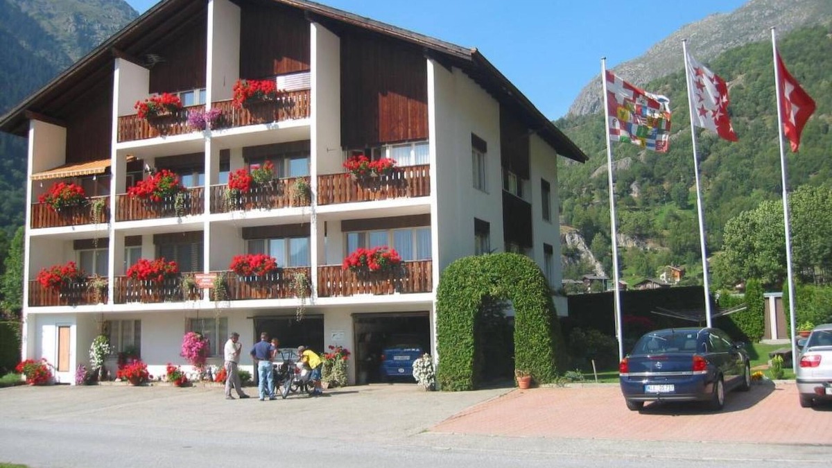 Reckingen Apartment | Casa Yolanda 2. OG Süd by Interhome