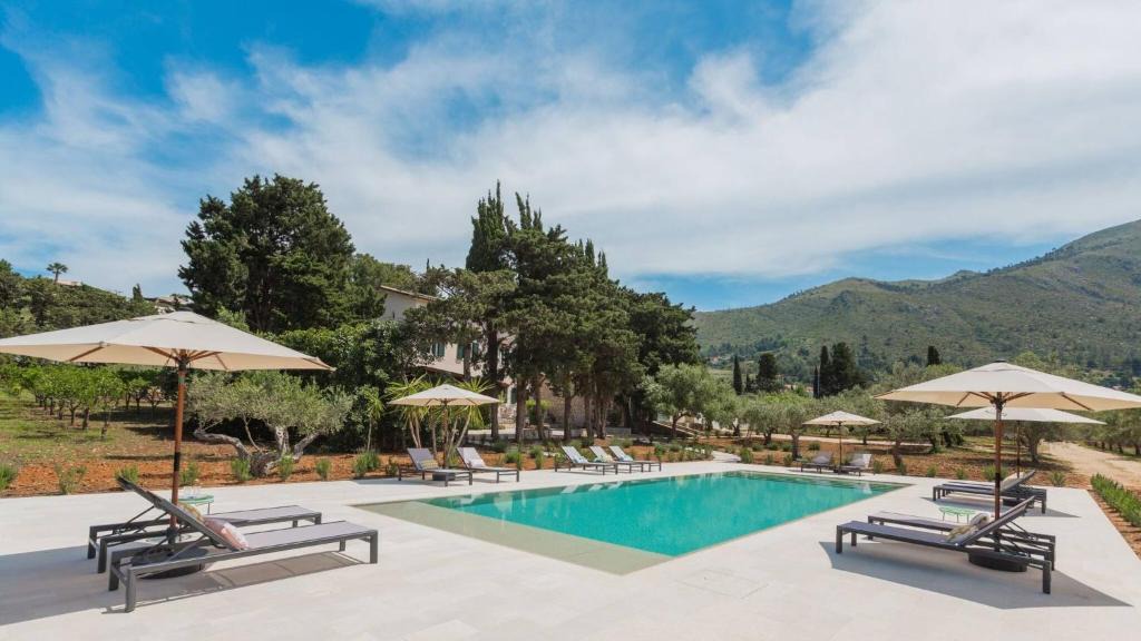 Castellammare del Golfo Villa | Casale Buccellato 14 by Massimo Villas