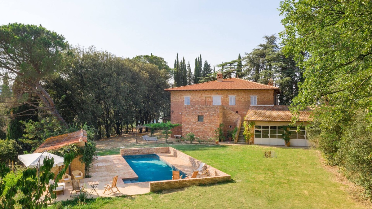 Po' Bandino House | Casale il Rondò, entire property with pool, private park, Città della Pieve