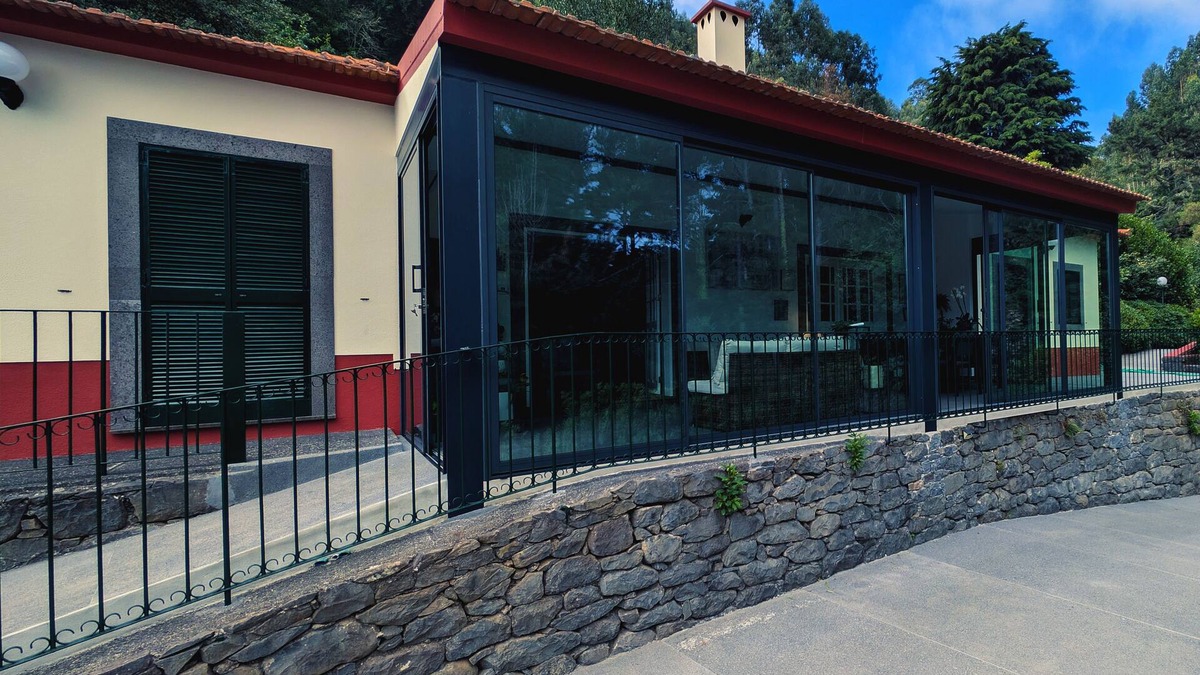 Camacha House | Casas de Pedra - The Magnolia - Enjoy the amazing rural atmosphere.