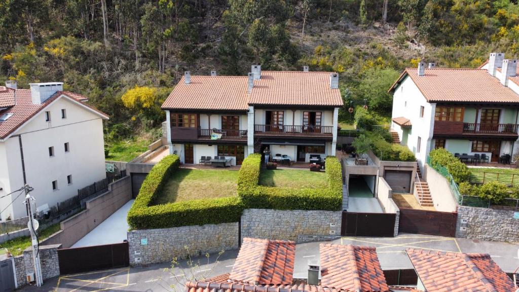 Niembro House | Casas El Castañedu