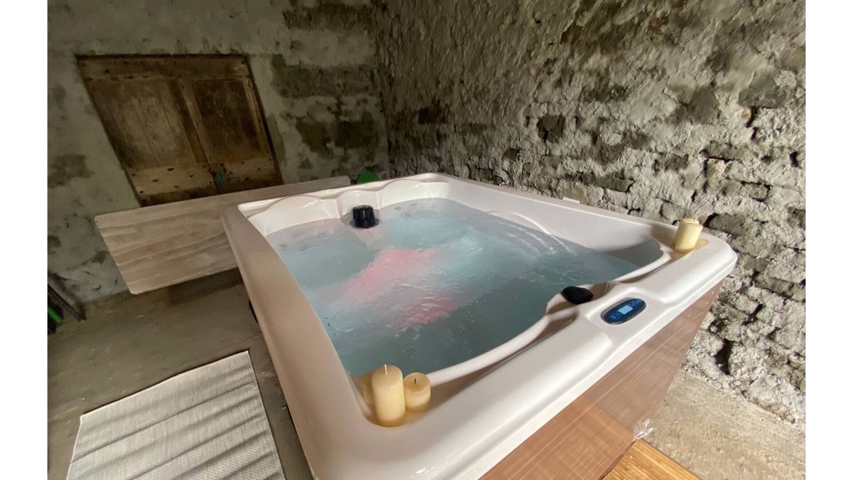 Ozzano Monferrato Villa | Cascina Liebe whirlpool&sauna Monferrato, Ozzano Monferrato, Italy