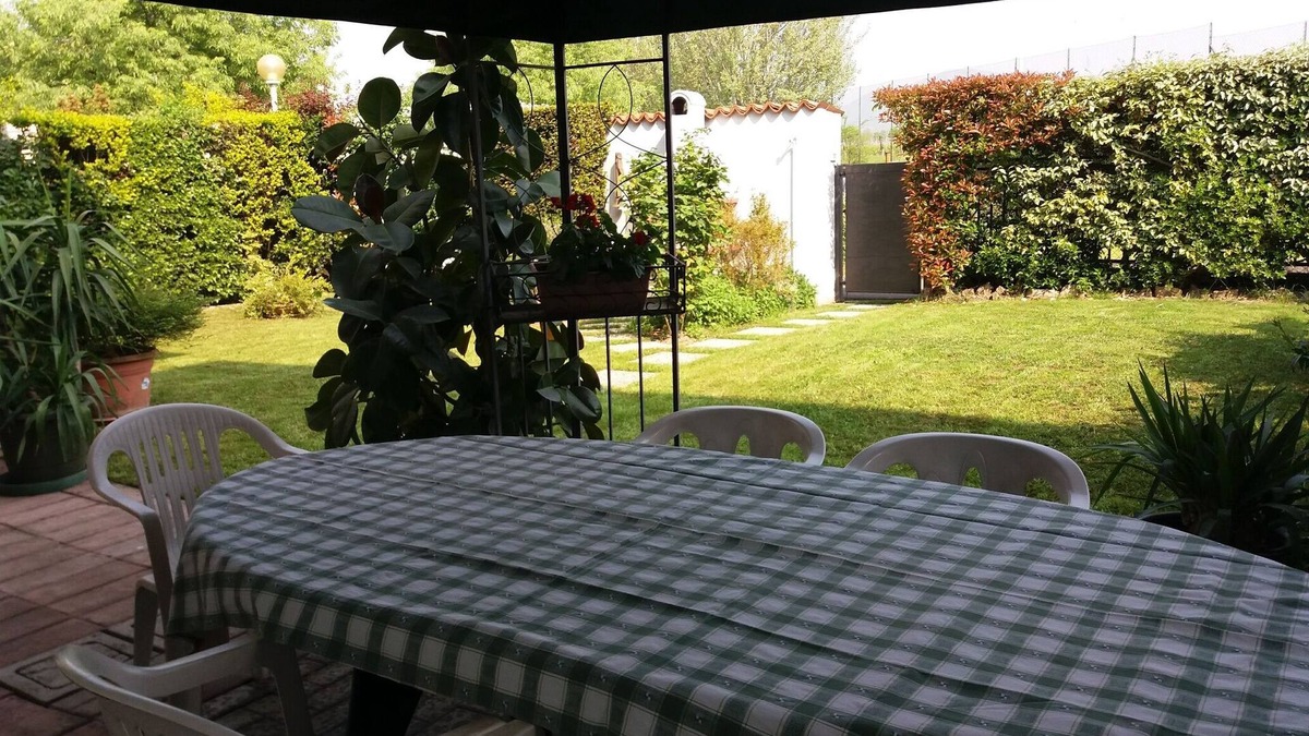 Paderno Franciacorta Apartment | CASETTA MIRAVIGNA: perfect vacation in Franciacorta Iseo Lake-side Wine Region