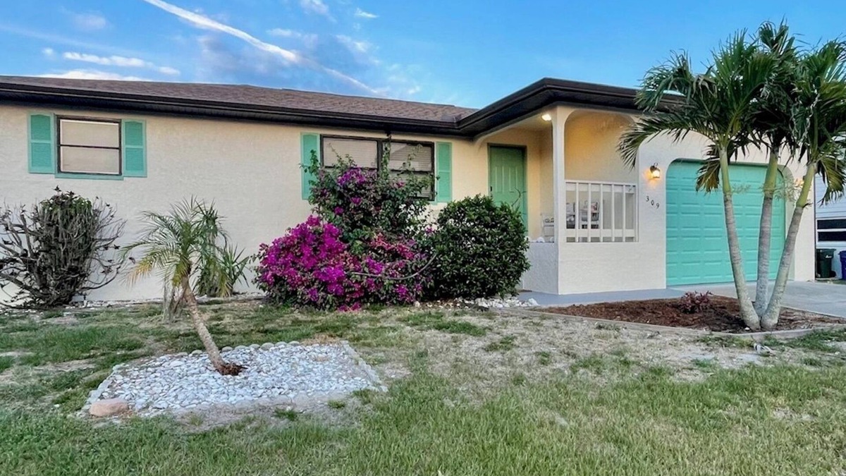 Laurel House | CASEY KEY- NOKOMIS BEACH HOUSE