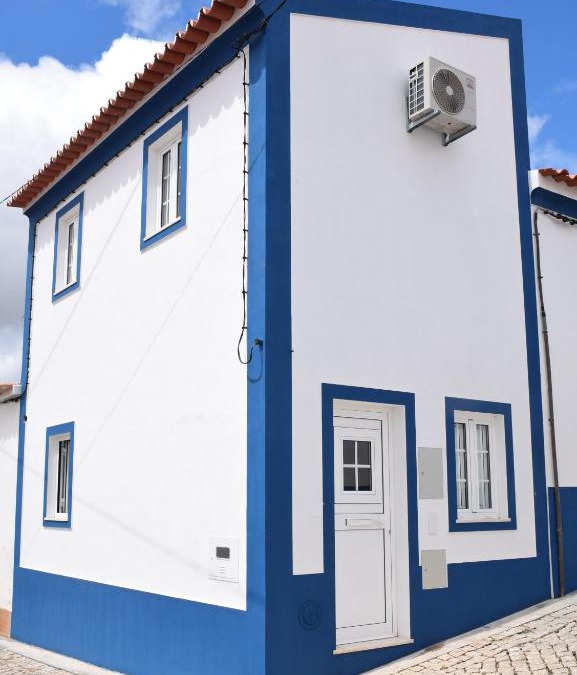 Amieira House | Casinha da Esquina