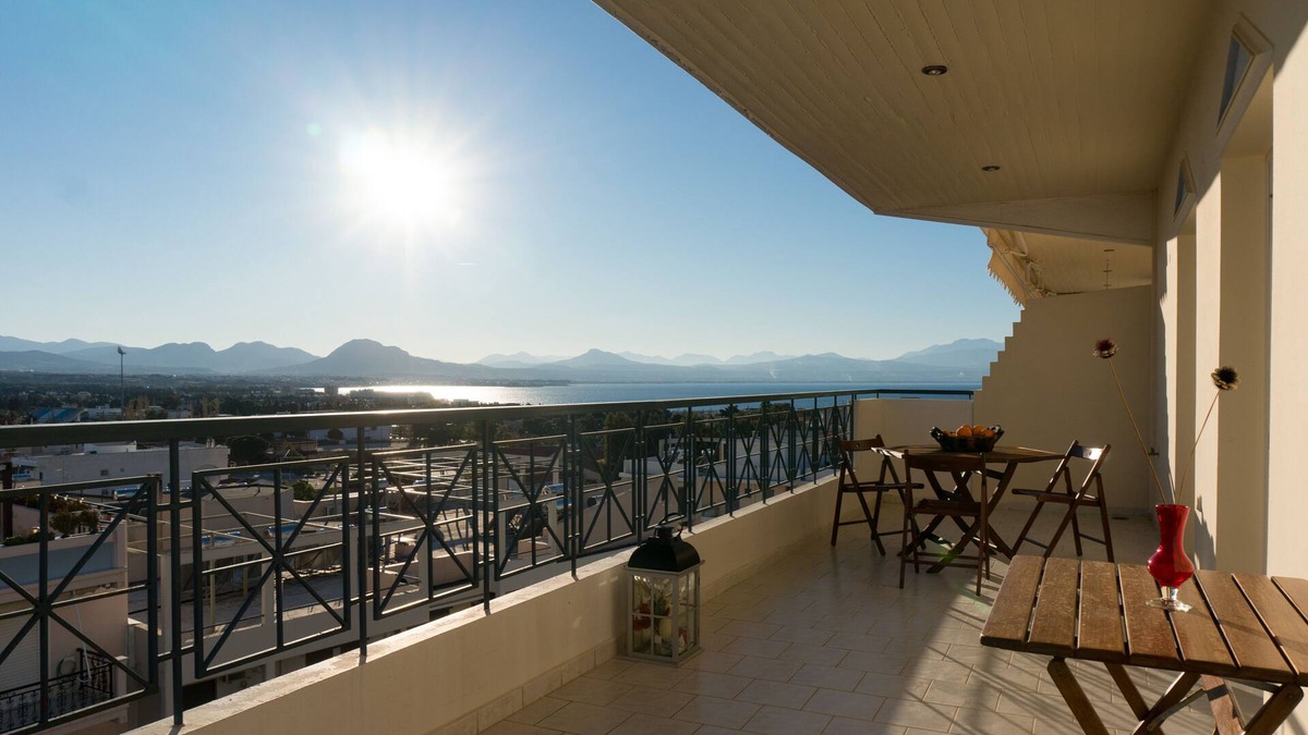 Loutraki Apartment | Casino Royal by JJ Hospitality