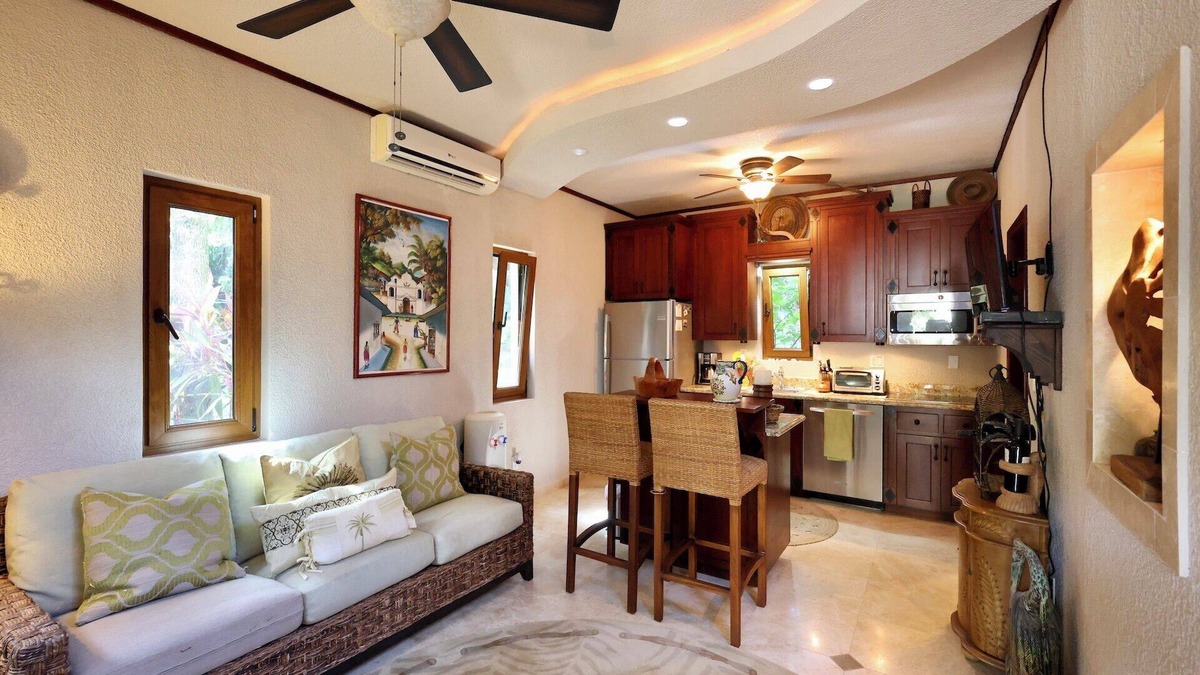 Roatan Cottage | Casita Adelante - Luxury Casita