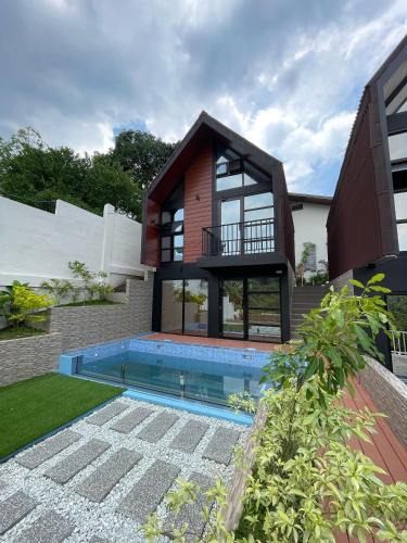 Orani Villa | Casita Alyanna