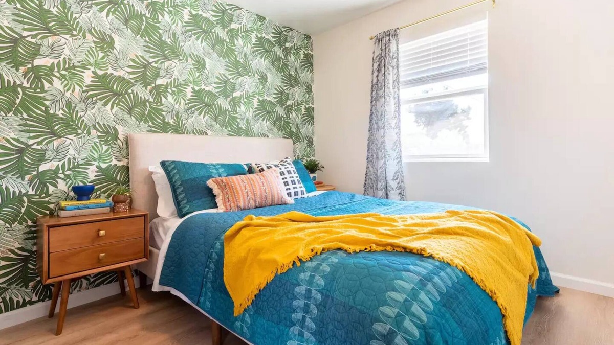 San Diego House | Casita Amarilla, Unique Tiny Home near Downtown SD w/Private yard