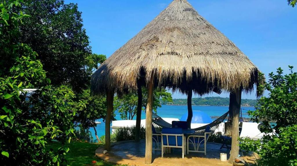 Isla Saboga House | Casita Azul