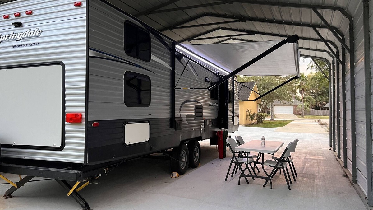 Denham Springs RV Rental | Casita! Great Location 4 mins from I-12 17 miles LSU Tiger Stadium