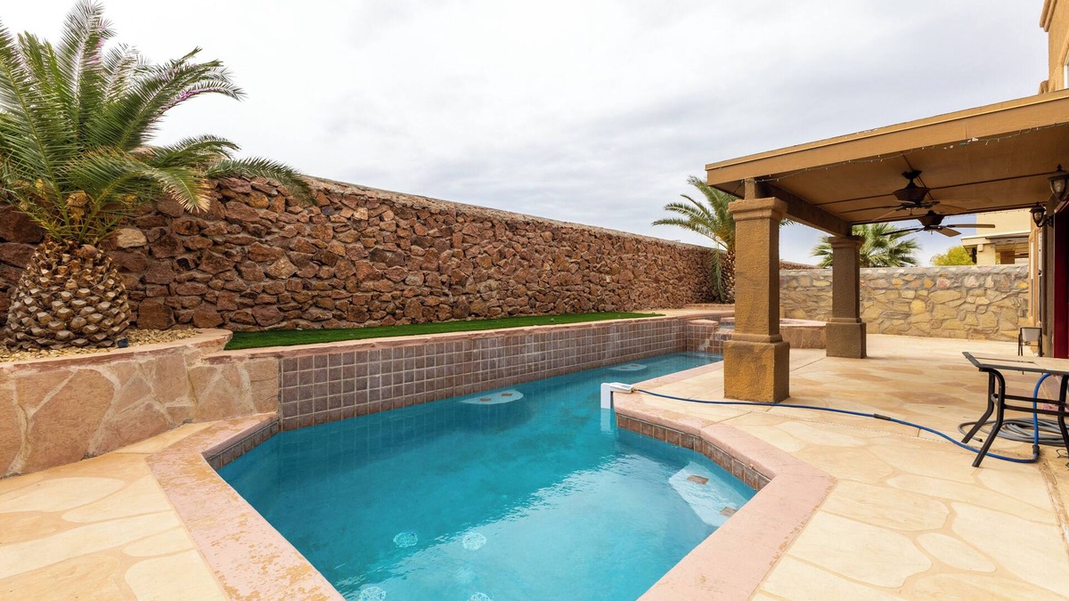 Biggs Field House | Casita Kingdom Keys with Pool and Hot Tub