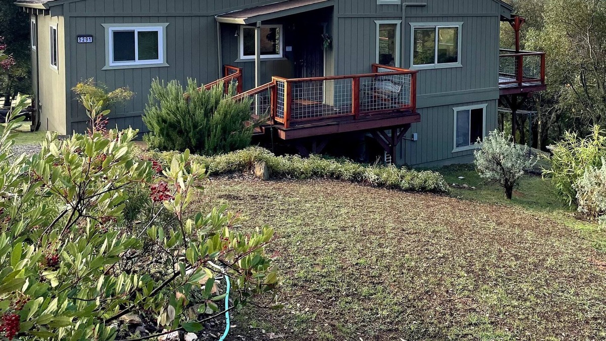 Midpines Cabin | Casita Manzanita near Yosemite National Park.