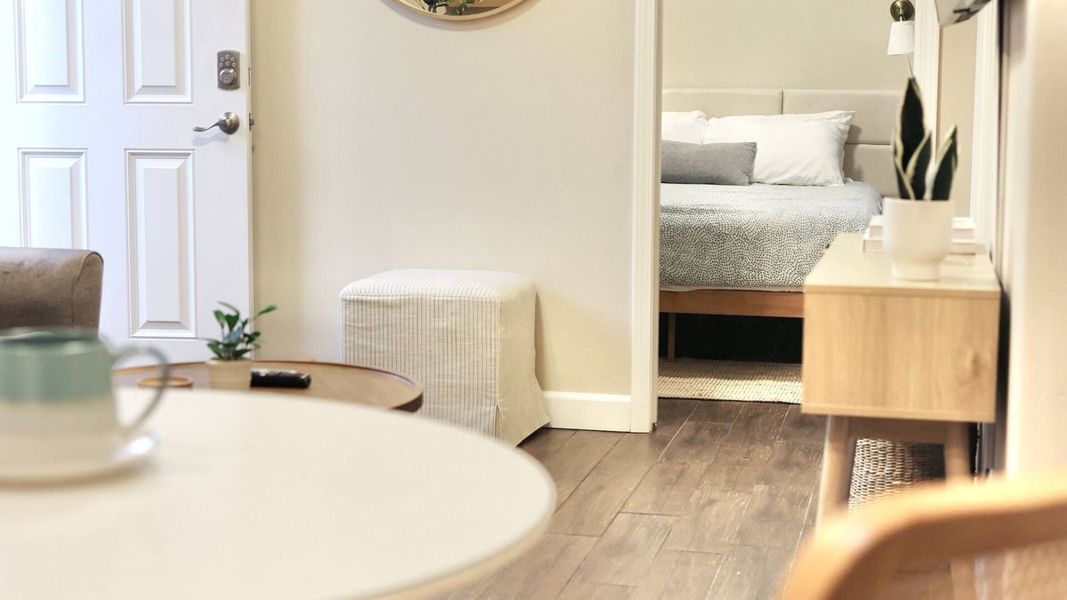 Lincoln Acres Apartment | Casita Mar -Cozy, Bright and Private 10 mins to downtown