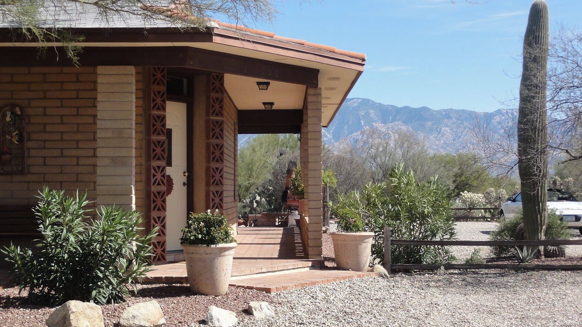 Tortolita Apartment | Casita on 5 beautiful desert acres in Oro Valley Arizona