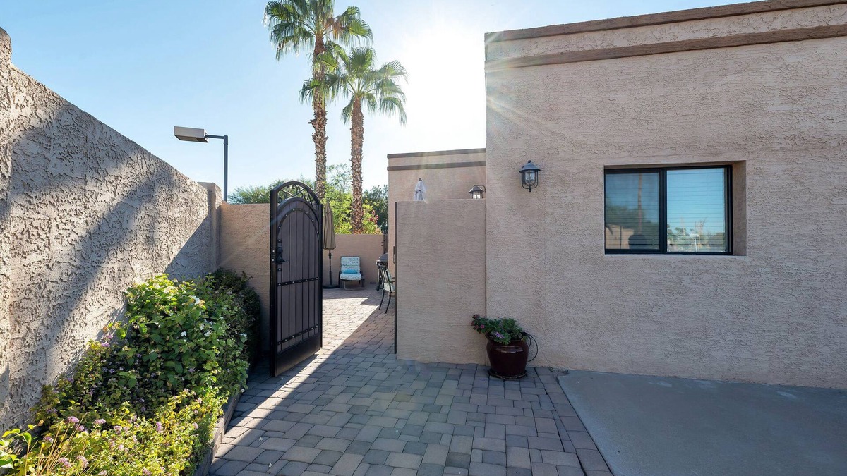 Cactus Glen House | Casita with private entrance and courtyard with on premises and street parking