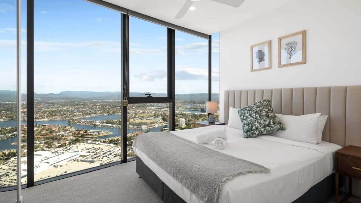 Broadbeach Apartment | CASSA CASINO - Spectacular River & Hinterland Views 1 Bed Apt in Broadbeach